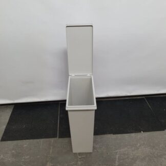 Papperskorg avtagbart lock