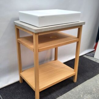 Badrumsunderskåp med tvättställ