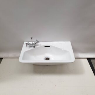 Porslinstvättställ 50x30 cm med blandare