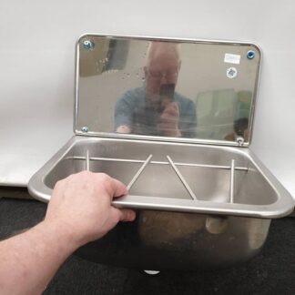 Utslagsback med separat stänkplåt